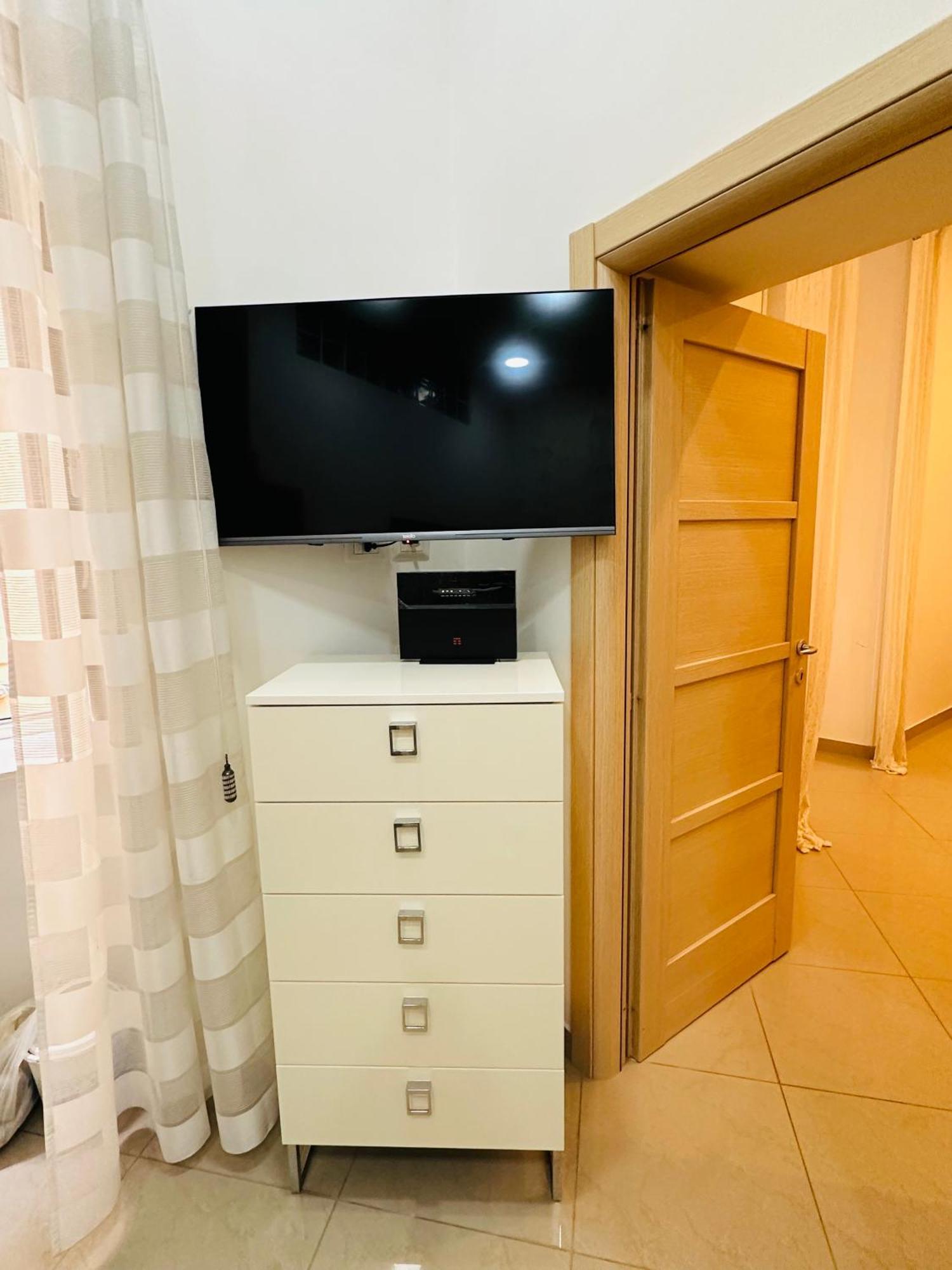 Casa Luisa2 Apartment เนเปิลส์ ภายนอก รูปภาพ